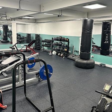 Circa17- Entire Apt, Free Parking, Gym, City Central & Free Netflix Bracknell Exterior foto