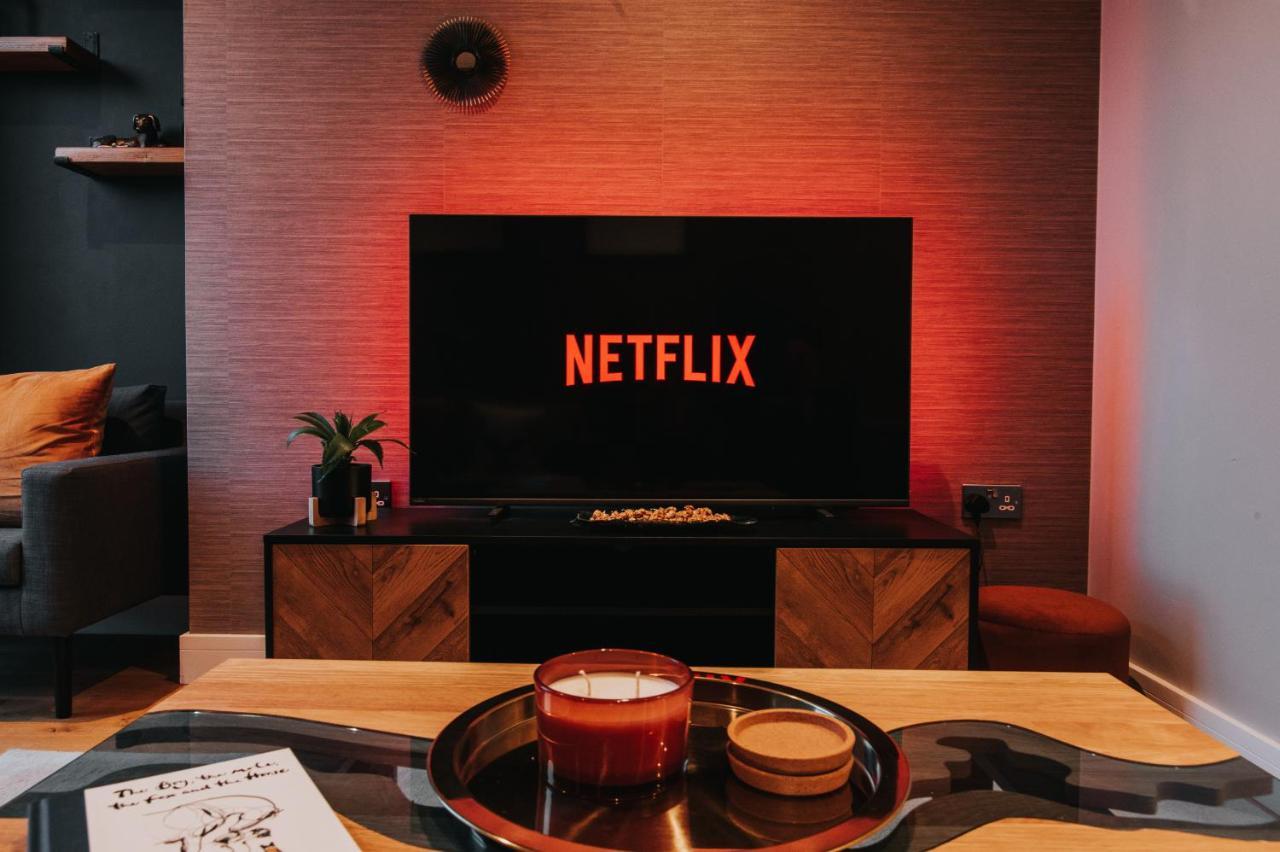 Circa17- Entire Apt, Free Parking, Gym, City Central & Free Netflix Bracknell Exterior foto