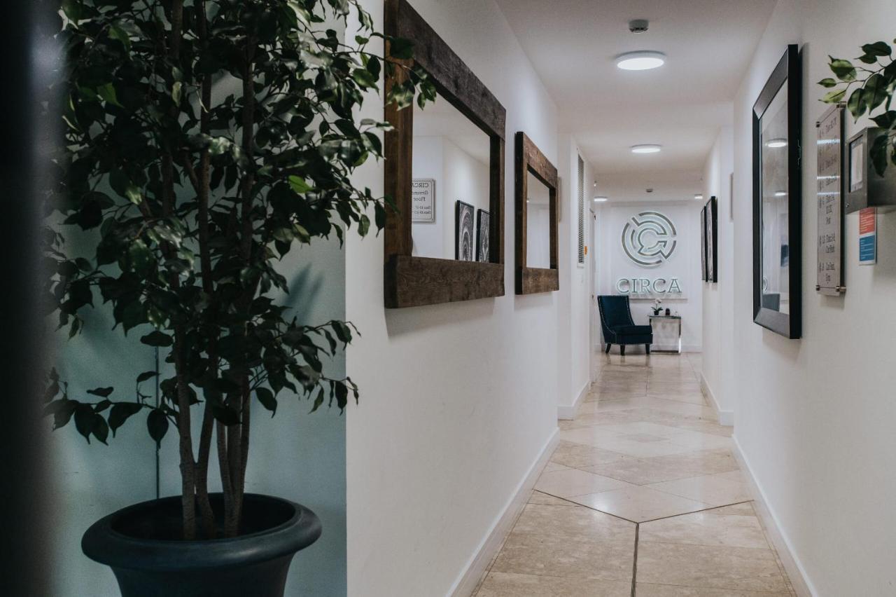 Circa17- Entire Apt, Free Parking, Gym, City Central & Free Netflix Bracknell Exterior foto